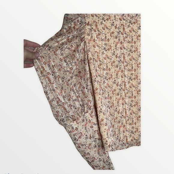 NEW EN SAISON REVOLVE Adele Floral Blouse, Small - Picture 11 of 14